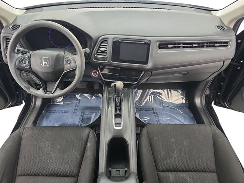 Used 2017 Honda HR-V EX image 9