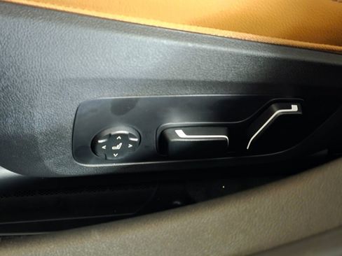 New 2026 BMW 330i xDrive Sedan w/ M Sport Package image 14