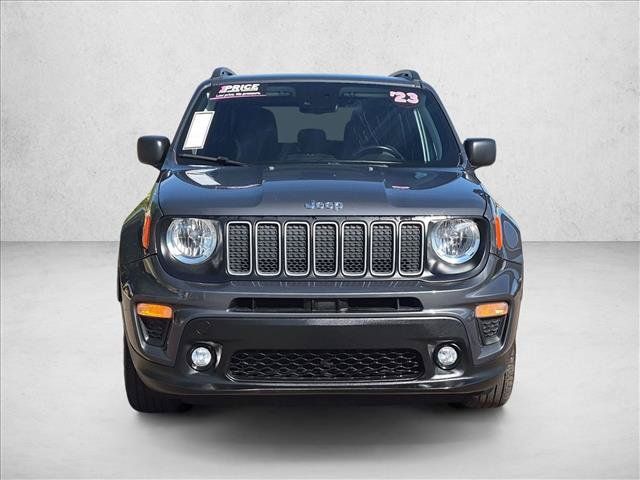 Used 2023 Jeep Renegade Latitude w/ Sun/Sound Group AWD/4WD image 2