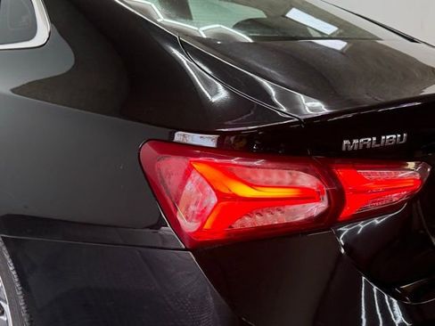Used 2020 Chevrolet Malibu LT image 10