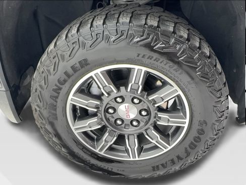 Used 2025 GMC Sierra 1500 AT4 AWD/4WD image 16