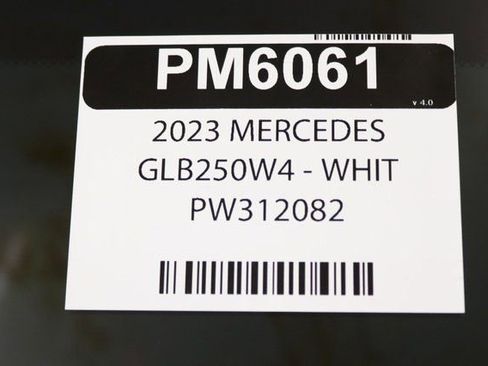 Used 2023 Mercedes-Benz GLB 250 4MATIC image 35