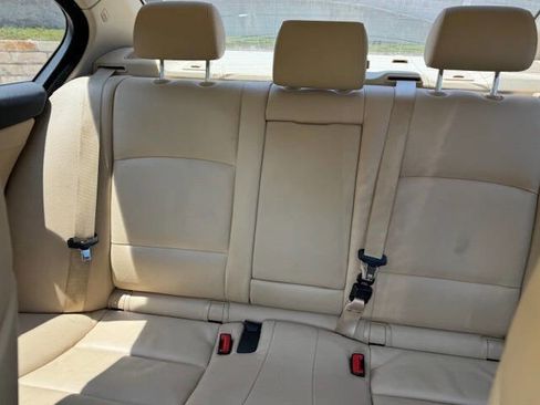 Used 2013 BMW 528i Sedan image 46