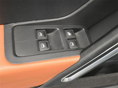 Used 2017 Volkswagen Beetle 1.8T Classic image 13