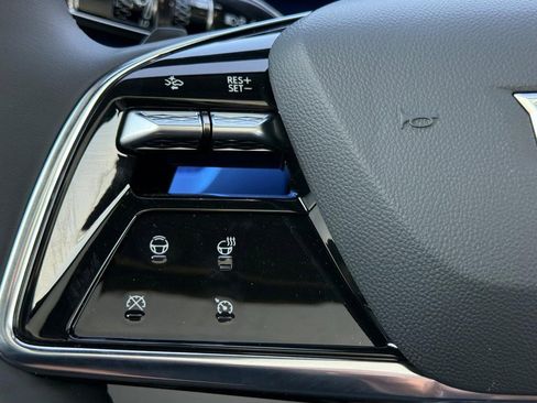 New 2025 Cadillac Optiq Luxury 2 image 10