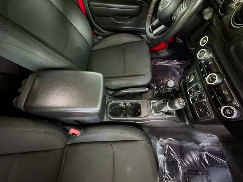 Used 2021 Jeep Wrangler Unlimited Sport AWD/4WD image 32