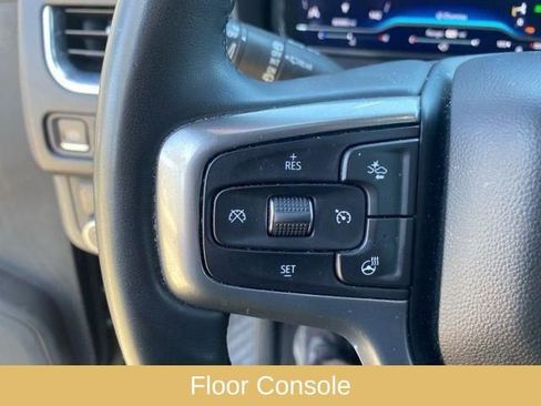 Used 2023 Chevrolet Suburban Premier image 29