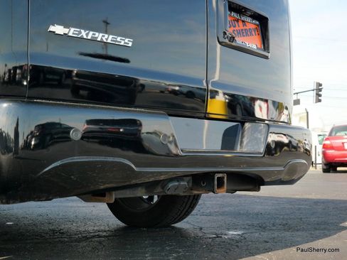 Used 2021 Chevrolet Express 2500 image 15