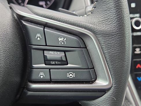 Used 2025 Subaru Outback Premium AWD/4WD image 22