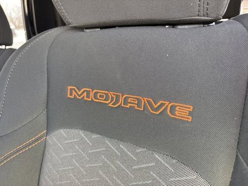 Used 2021 Jeep Gladiator Mojave AWD/4WD image 21