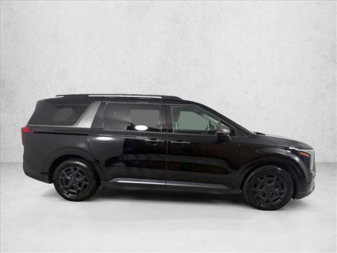 Used 2025 Kia Carnival SX w/ SX Dark Edition Package FWD image 4