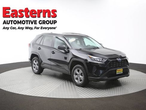 Used 2022 Toyota RAV4 LE AWD/4WD image 48