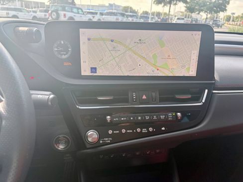 Used 2024 Lexus ES 350 F Sport w/ Accessory Package (Z2) FWD image 12