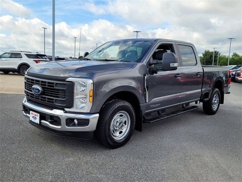 New 2026 Ford F250 XL w/ 360-Degree Camera Package RWD image 10