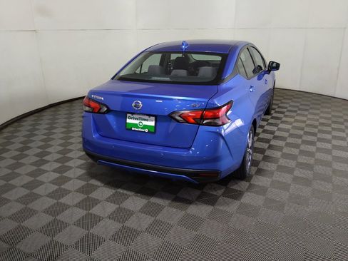 Used 2021 Nissan Versa SV FWD image 7
