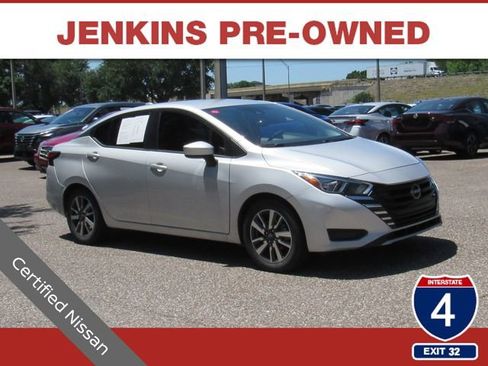 Certified 2023 Nissan Versa SV FWD image 1