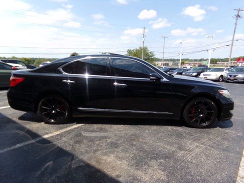 Used 2010 Lexus LS 460 RWD image 4