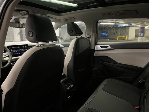 New 2026 Volkswagen Taos SE AWD/4WD image 24