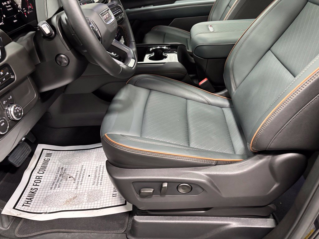Used 2026 GMC Yukon XL AT4 w/ AT4 Premium Package AWD/4WD image 13