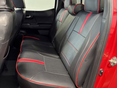 Used 2016 Toyota Tacoma SR image 30