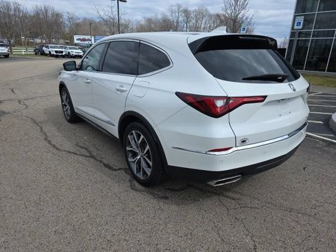 Used 2023 Acura MDX SH-AWD w/ Technology Package image 2
