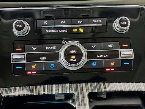 Used 2020 Lincoln Navigator Black Label w/ Cargo Convenience Package image 22