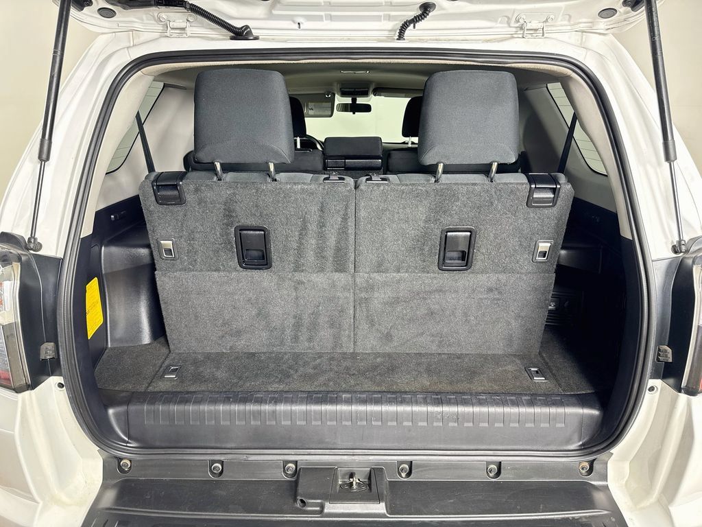 Used 2019 Toyota 4Runner SR5 AWD/4WD image 24