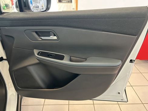 New 2026 Nissan Leaf SV+ w/ Floor Mat Package (SV+) FWD image 42