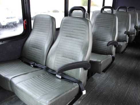 Used 2013 Ford E-450 and Econoline 450 Super Duty w/ Shuttle Bus Prep Pkg image 17