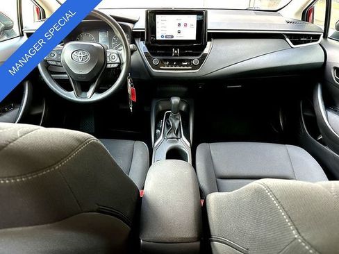 Used 2025 Toyota Corolla LE FWD image 27