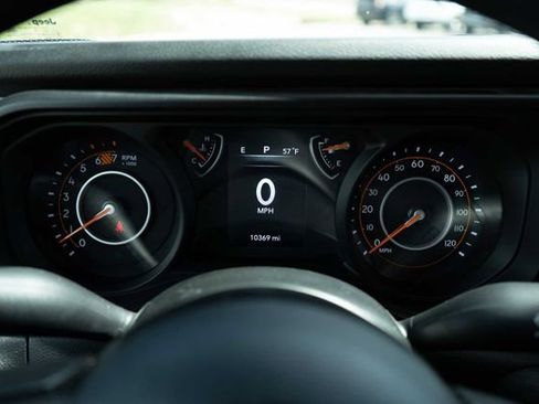 Used 2024 Jeep Wrangler Sport image 25