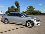 Used 2020 Volkswagen Passat 2.0T SE image 4