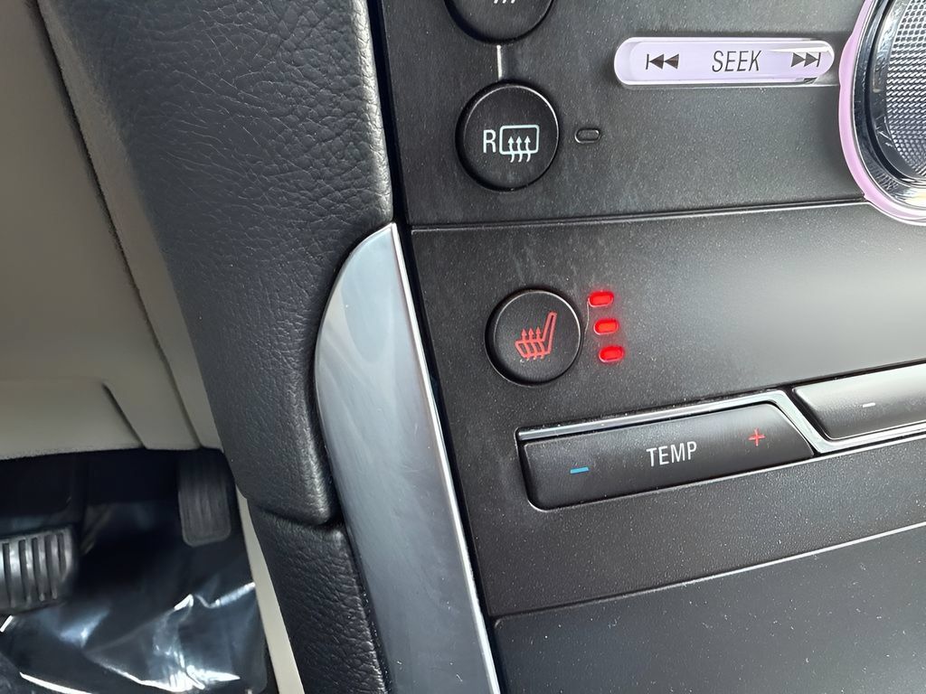 Used 2019 Ford Edge Titanium FWD image 17