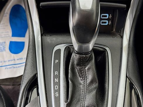 Used 2016 Ford Edge Titanium FWD image 20