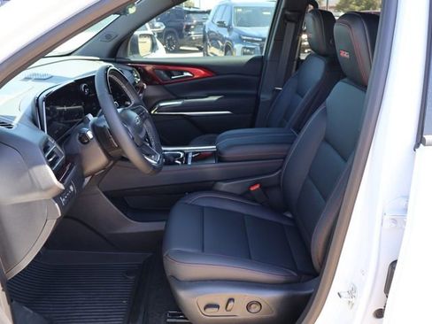 New 2026 Chevrolet Traverse Z71 w/ Enhanced Driving Package AWD/4WD image 14