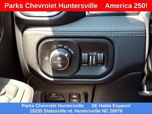 Used 2025 RAM 1500 Limited AWD/4WD image 15