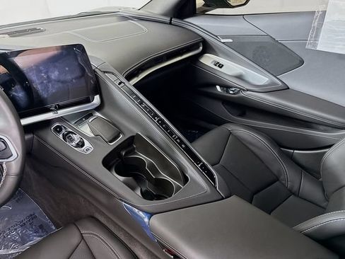 Used 2023 Chevrolet Corvette Stingray Coupe w/ 1LT RWD image 23
