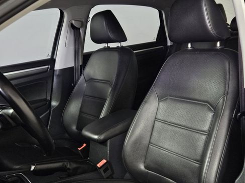 Used 2017 Volkswagen Passat 1.8T R-Line FWD image 22