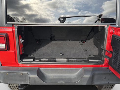 Used 2020 Jeep Wrangler Unlimited Sport image 25