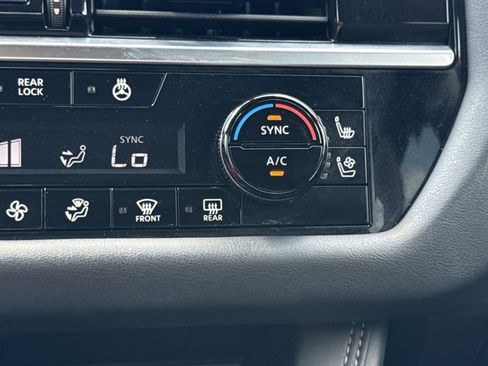 Certified 2024 Nissan Pathfinder Platinum AWD/4WD image 23