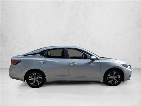 Used 2021 Nissan Sentra SV image 4