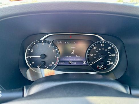 Used 2022 Nissan Frontier SV w/ Technology Package image 15