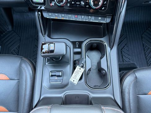 Used 2022 GMC Sierra 1500 AT4 w/ AT4 Premium Package image 21