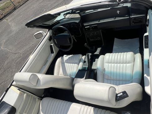Used 1993 Ford Mustang LX RWD image 26