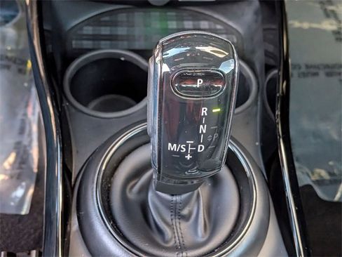 Used 2024 MINI Cooper Clubman S w/ Signature Upholstery Package image 24