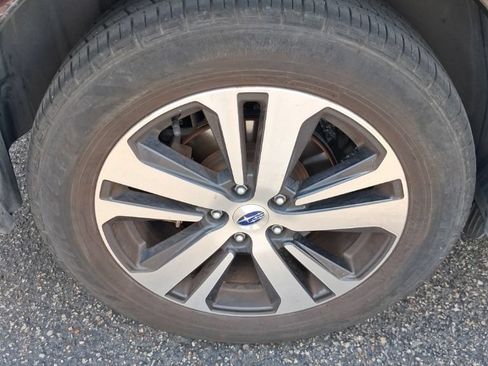 Used 2019 Subaru Outback 2.5i Limited AWD/4WD image 7