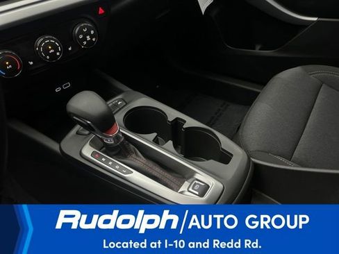 Used 2025 Chevrolet Trax RS image 24