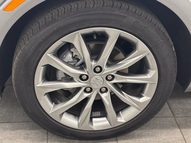 Used 2024 Buick Encore GX Avenir FWD image 6