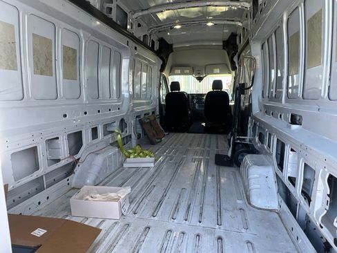 Used 2023 Ford Transit 250 148 High Roof Extended RWD image 5