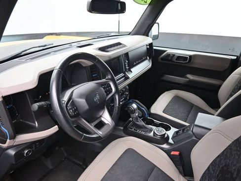 Used 2022 Ford Bronco Wildtrak AWD/4WD image 19
